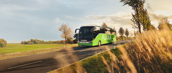 Flixbus nimmt den Betrieb wieder auf (©Foto: Flixbus, Max Threfall Photo)